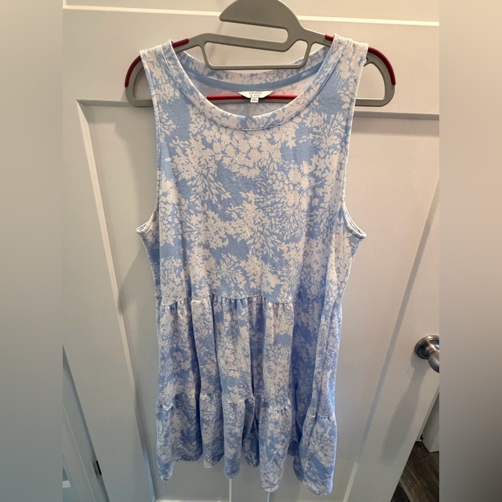 Crown & Ivy Blue Floral Tiered Tunic Tank Top XL Sleeveless Summer Blouse